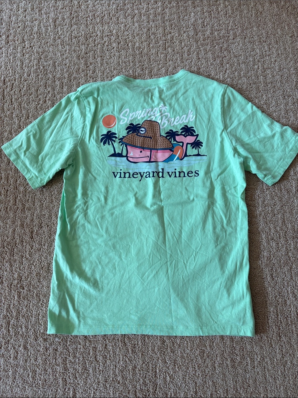 EUC Vineyard Vines boys Mint Green Spring Break Whale Graphic Tee, size M